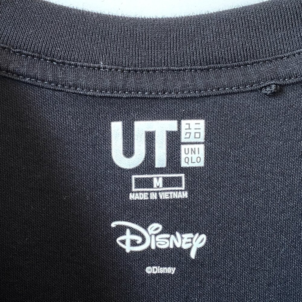 Uniqlo x Disney Mickey Stands Black Graphic Tee Unisex Size M - Picture 4 of 8